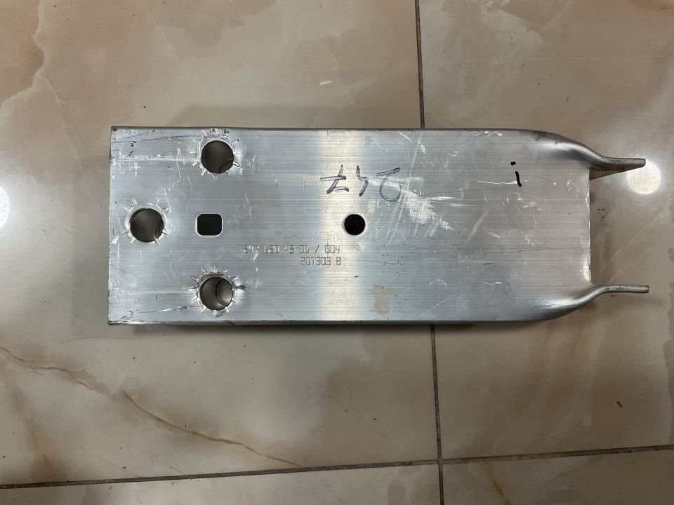 A2476204301 MERCEDES W243 W247 SAĞ SOL ÖN TAMPON AYAĞI ÇIKMA ORJİNAL