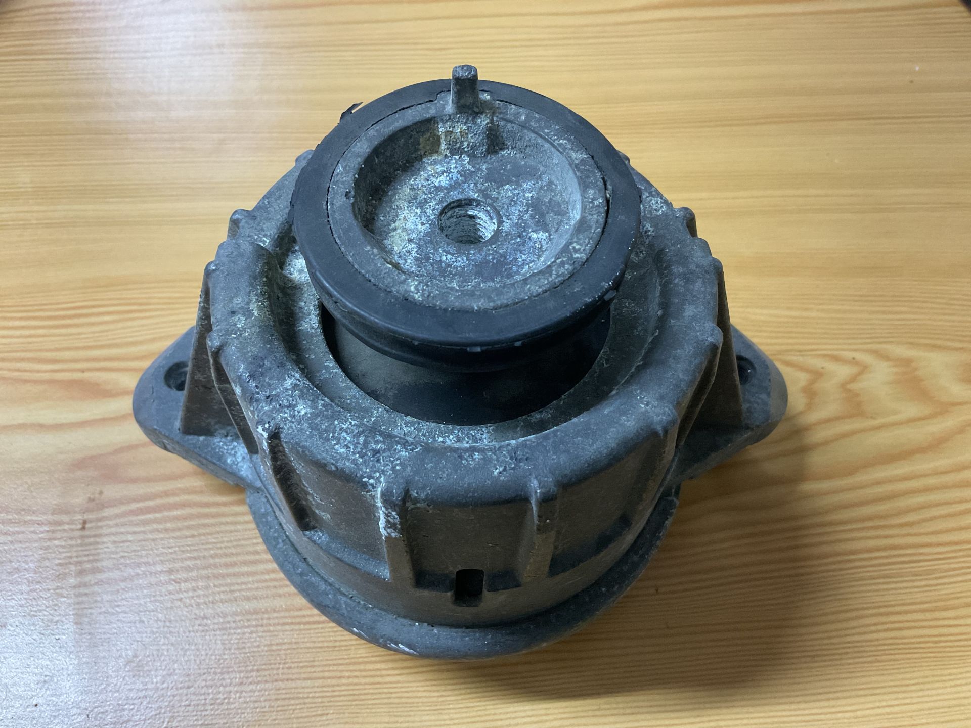 A2042404217 MERCEDES W204 ÖN SAĞ MOTOR TAKOZU ÇIKMA ORJİNAL