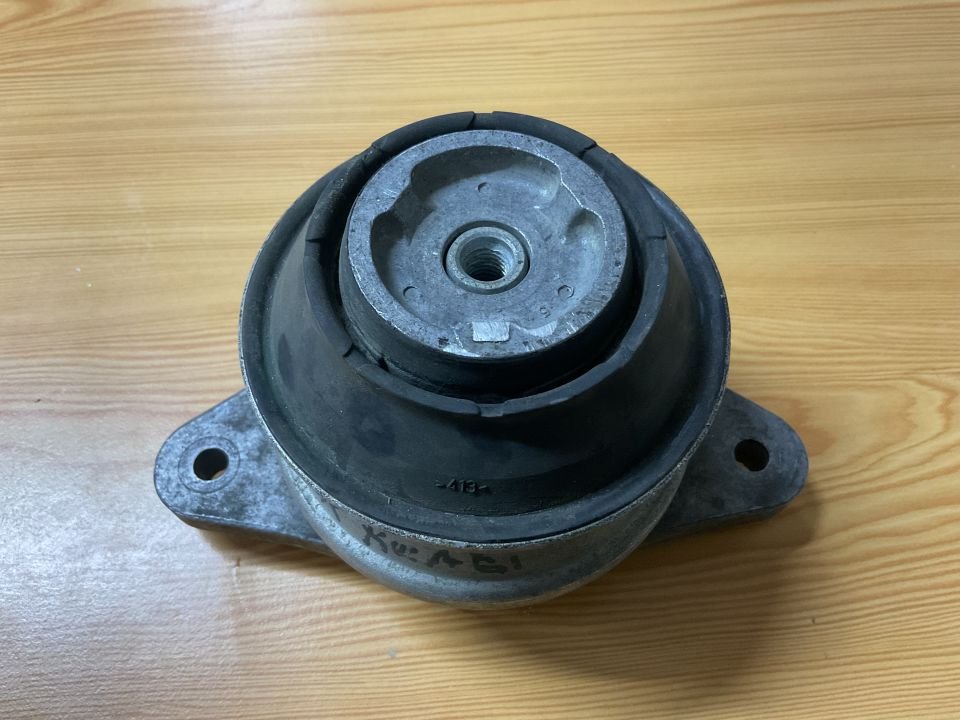 A2212401517 MERCEDES W221 MOTOR KULAĞI ÇIKMA ORJİNAL