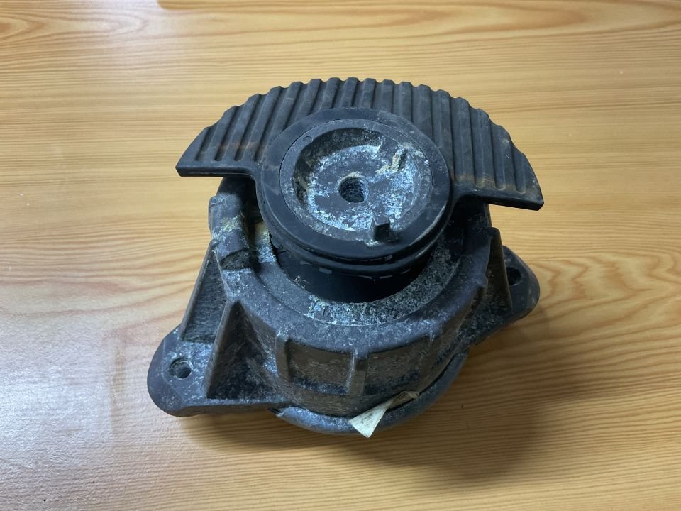 A2072400017 MERCEDES W207 MOTOR TAKOZU ÇIKMA ORJİNAL