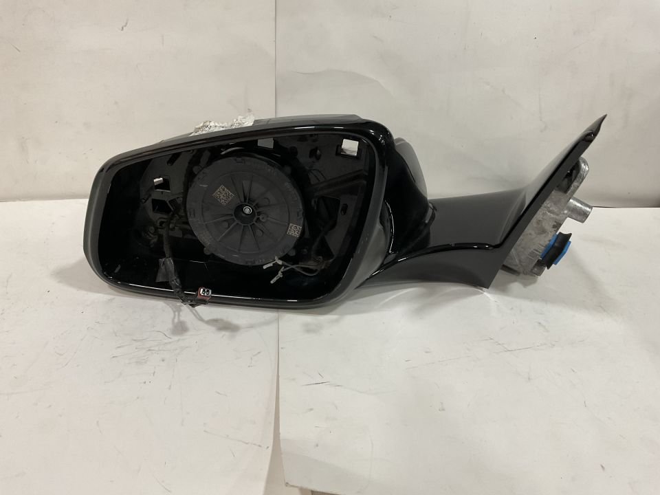 9408111 BMW F40 1 SERİSİ KARARTMALI KÖR NOKTALI SOL AYNA GÖVDESİ ÇIKMA ORJİNAL