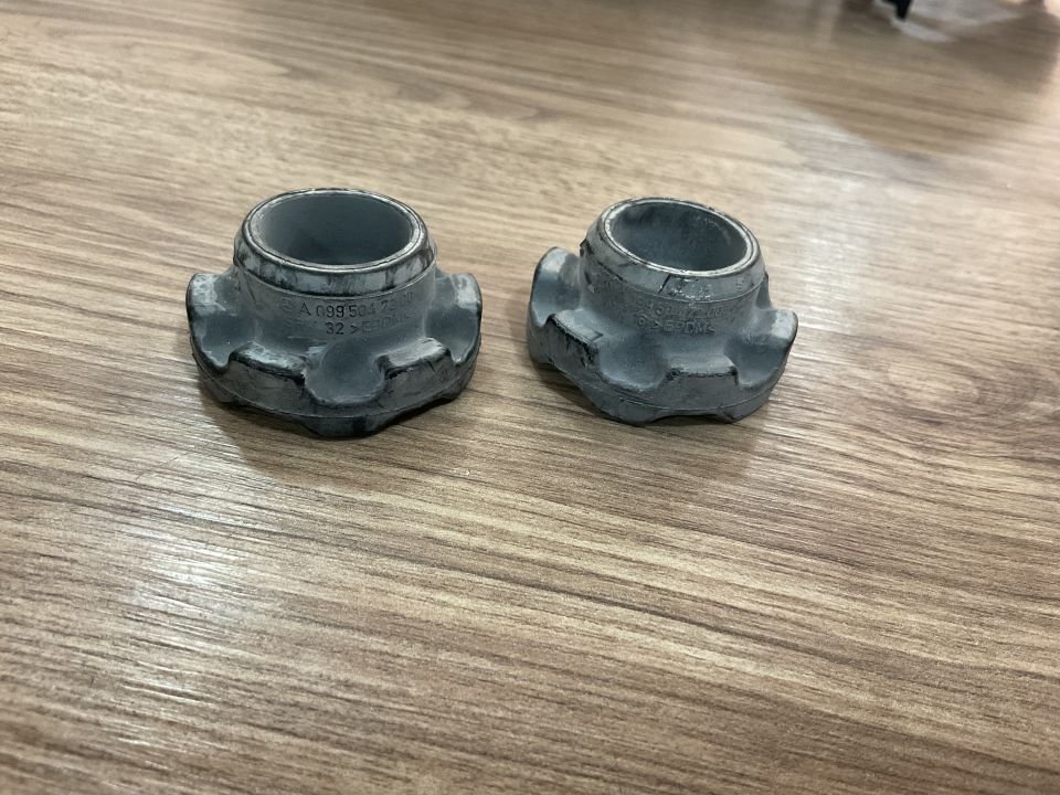 A0995047200 MERCEDES E SERİSİ RADYATÖR TUTUCU ELASTOMER YATAĞI ÇIKMA ORJİNAL