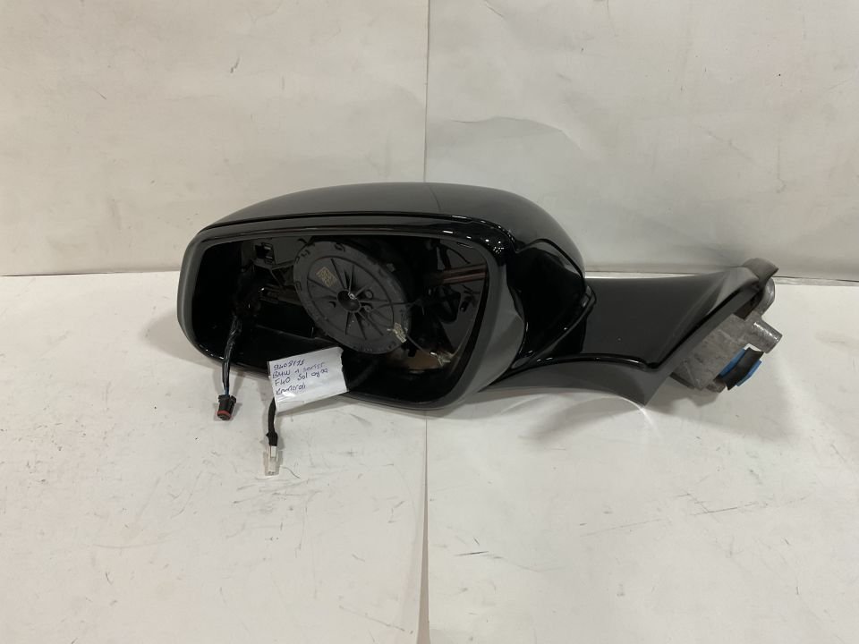 9408111 BMW F40 1 SERİSİ KARARTMALI KÖR NOKTALI SOL AYNA GÖVDESİ ÇIKMA ORJİNAL