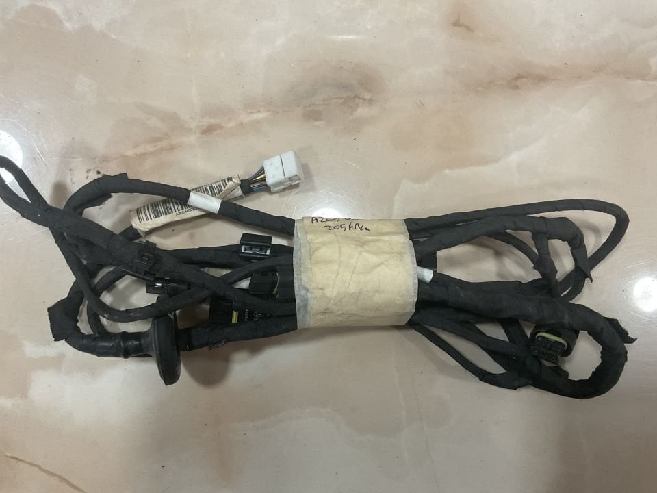 A2054402834 MERCEDES W205 ARKA PARK SENSÖR TESİSATI ÇIKMA ORJİNAL