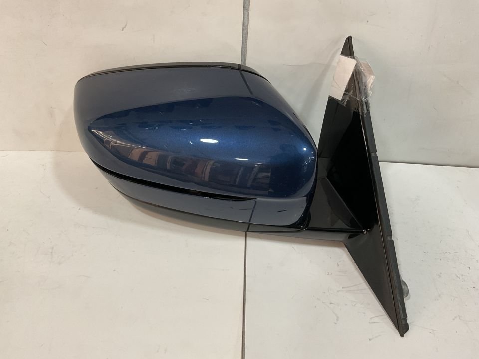 BMW G30 5 SERİSİ KATLAMALI KARARTMASIZ SAĞ AYNA ÇIKMA ORJİNAL