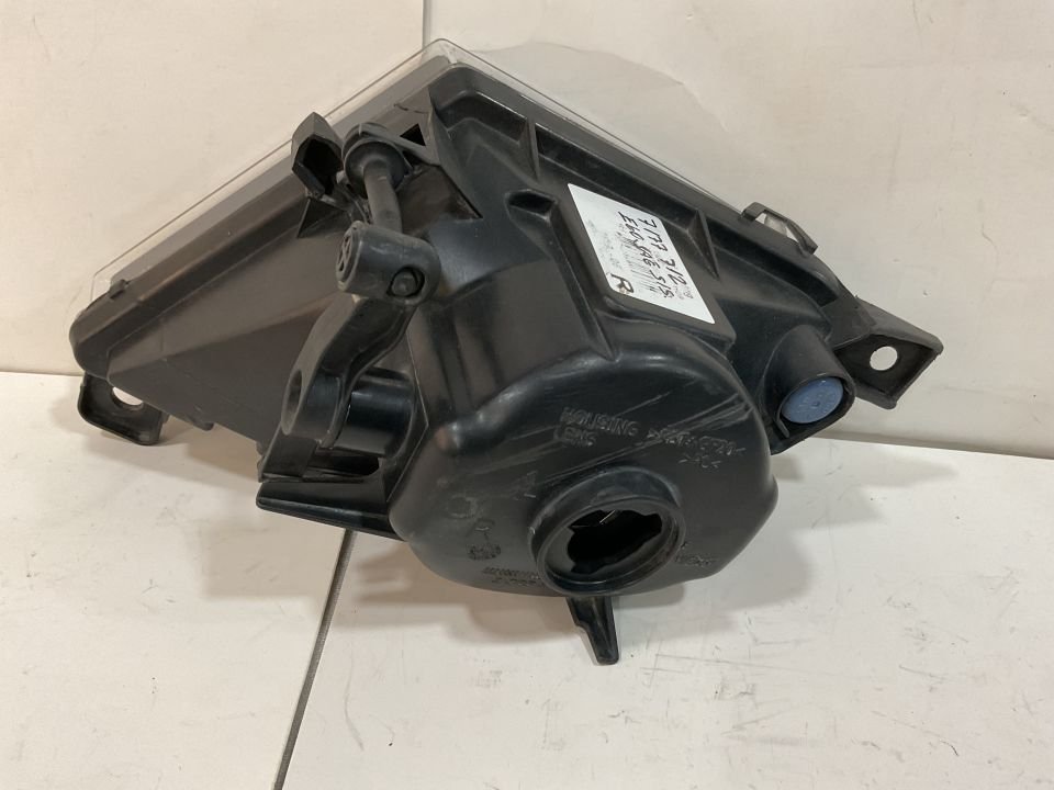 63177177712 7177712 BMW E60 E61 LCI SAĞ SİS FARI ÇIKMA ORJİNAL