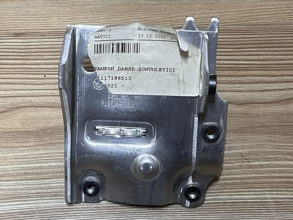 51117186513 7186513 BMW F01 LCİ F03 LCİ F04 F02 LCİ F07 LCİ F10 LCİ F11 LCİ F18 LCİ F06 LCİ F12 F13 ÖN SOL TAMPON DEMİRİ BRAKETİ SIFIR ORJİNAL