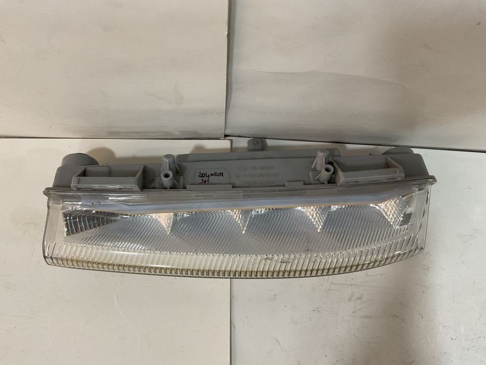 A2049068900 MERCEDES W204 C180 W212 E200 W207 E250 SOL SİS FARI ÇIKMA ORJİNAL