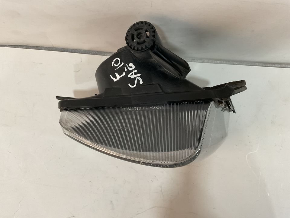 63177216886 7216886 BMW F10 F11 F18 5 SERİSİ SAĞ SİS FARI ÇIKMA ORJİNAL