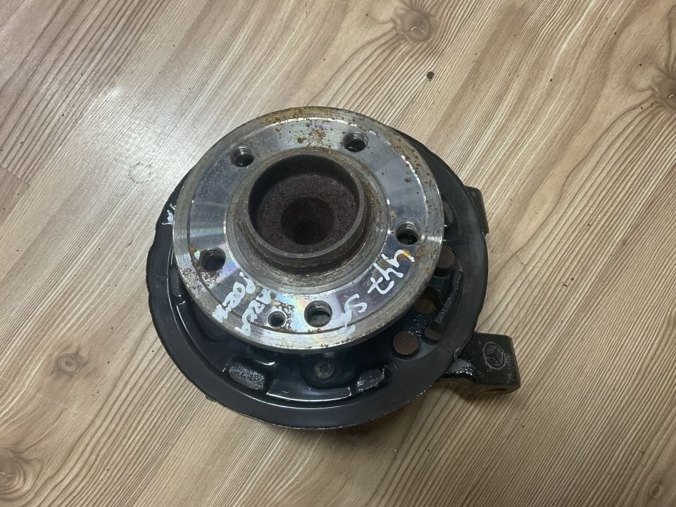 A4473570206 MERCEDES W447 VİTO ARKA SOL TAŞIYICI ÇIKMA ORJİNAL