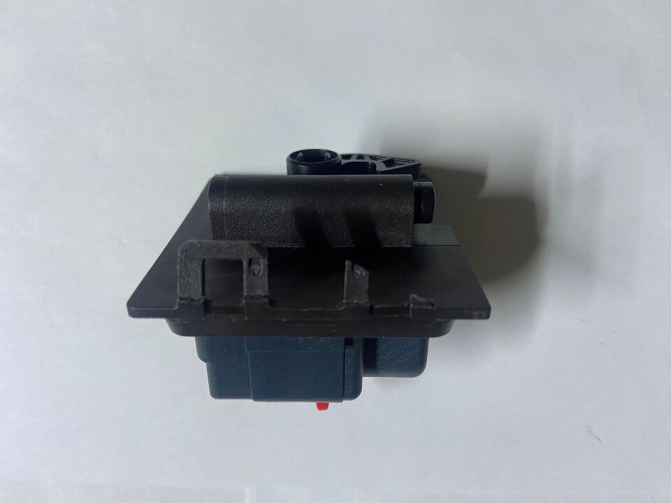 A0008207703 W117 W156 W166 DEPO KAPAĞI KİLİT MOTORU ÇIKMA ORJİNAL