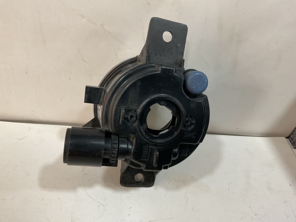 63176924656 6924656 BMW E70 X5 E81 E87 E88 1 SERİSİ SAĞ ÖN SİS LAMBASI ÇIKMA ORJİNAL