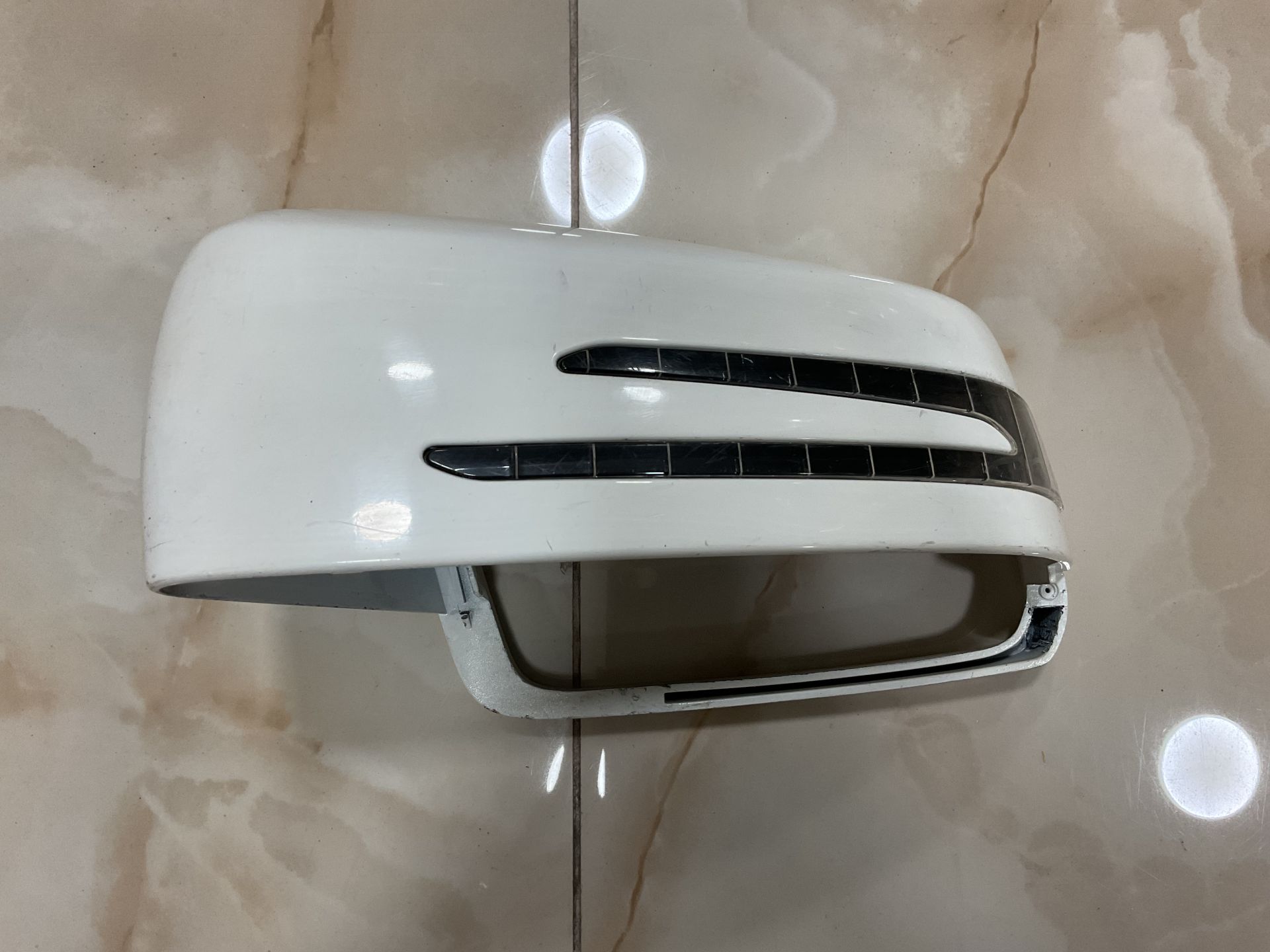 A2128100964 MERCEDES W117 CLA W156 GLA W176 A W204 C W207 E W212 E W216 CL W218 CLS W221 S W242 W246 B SOL AYNA KAPAĞI ÇIKMA ORJİNAL