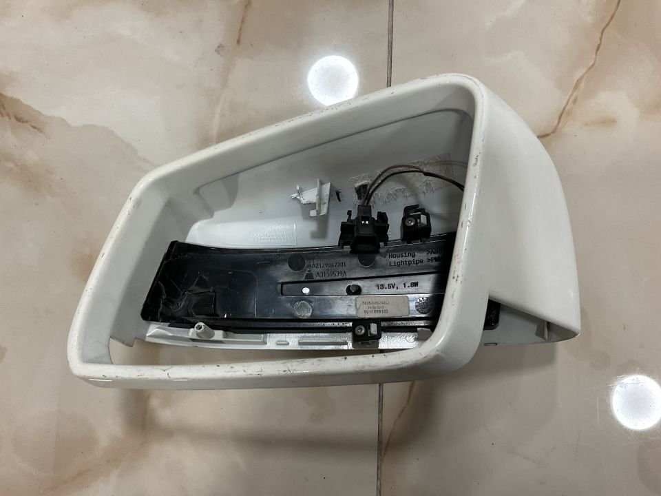 A2128100964 MERCEDES W117 CLA W156 GLA W176 A W204 C W207 E W212 E W216 CL W218 CLS W221 S W242 W246 B SOL AYNA KAPAĞI ÇIKMA ORJİNAL