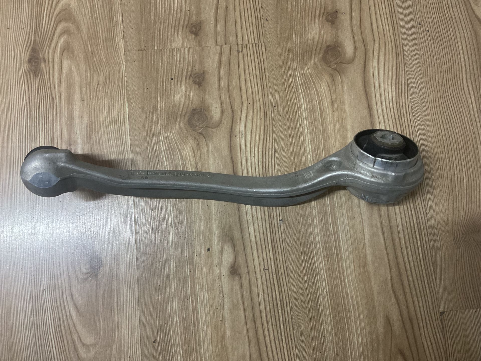 A2043306811 MERCEDES W204 ÖN ALT SAĞ SALINCAK ÇIKMA ORJİNAL