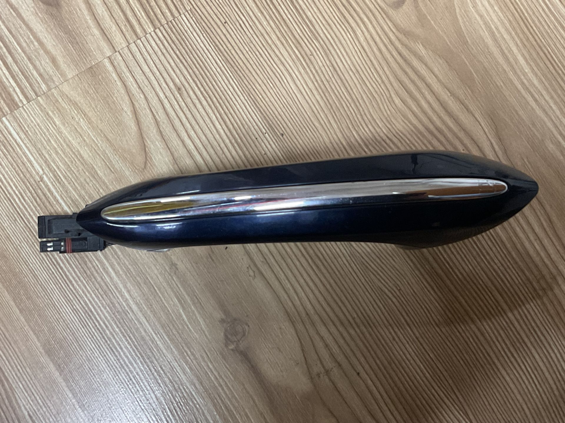 51217231934 7231934 BMW F10 SAĞ ÖN KAPI KOLU ÇIKMA ORJİNAL