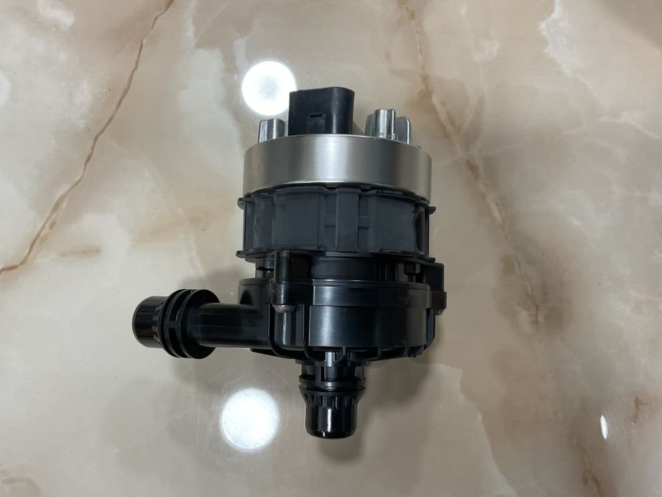 A0005000801 MERCEDES W167 GLE W206 C W214 E W236 CLE COUPE W254 GLC W464 G W447 VİTO W907 SPRİNTER İLAVE SU POMPASI SIFIR ORJİNAL