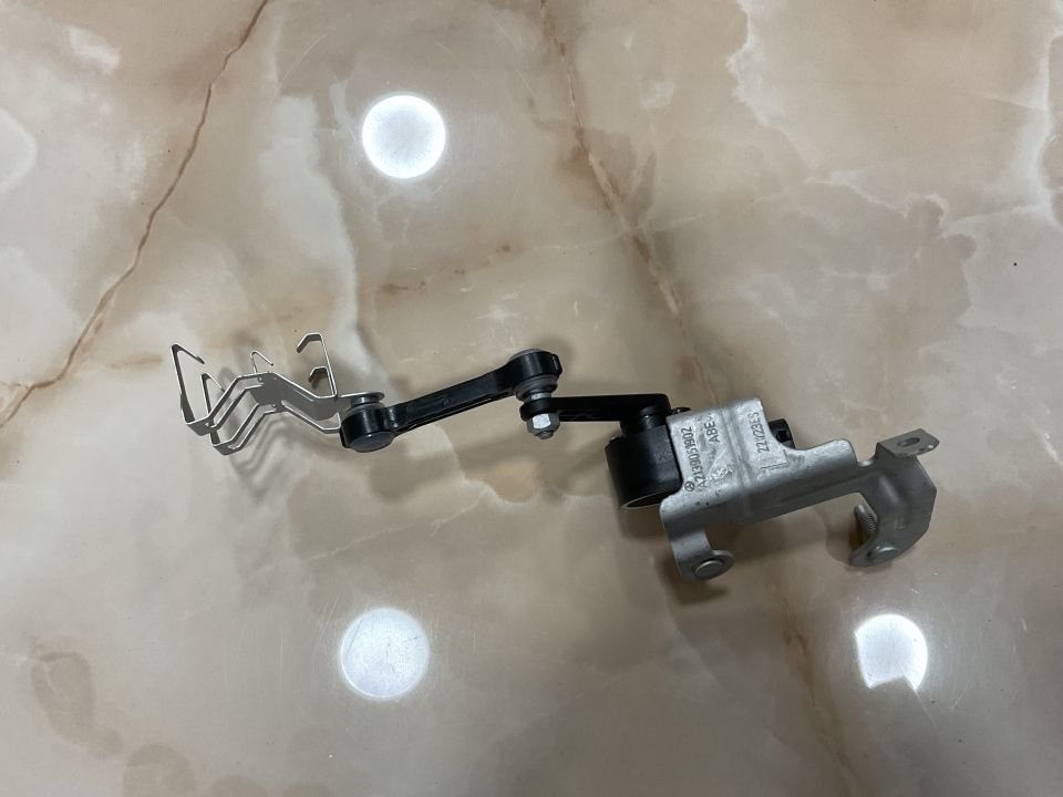 A0009053704 A2139051902 MERCEDES W205 C W213 E W238 E W253 GLC W257 CLS W293 EQC FAR YÜKSEKLİK SENSÖRÜ SIFIR ORJİNAL