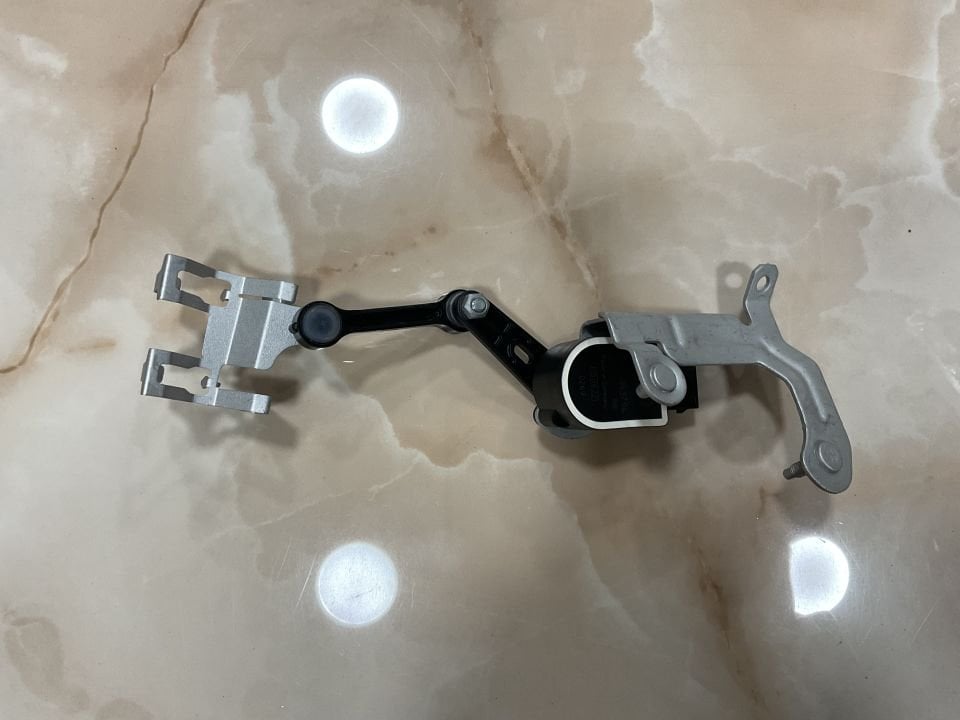 A0009053704 A2139051902 MERCEDES W205 C W213 E W238 E W253 GLC W257 CLS W293 EQC FAR YÜKSEKLİK SENSÖRÜ SIFIR ORJİNAL