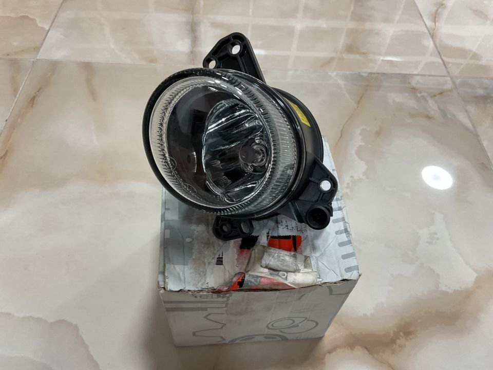 A2128201056 MERCEDES W164 W172 W204 W207 W212 W221 W246 W251 W447 W448 SAĞ SİS FARI SIFIR ORJİNAL