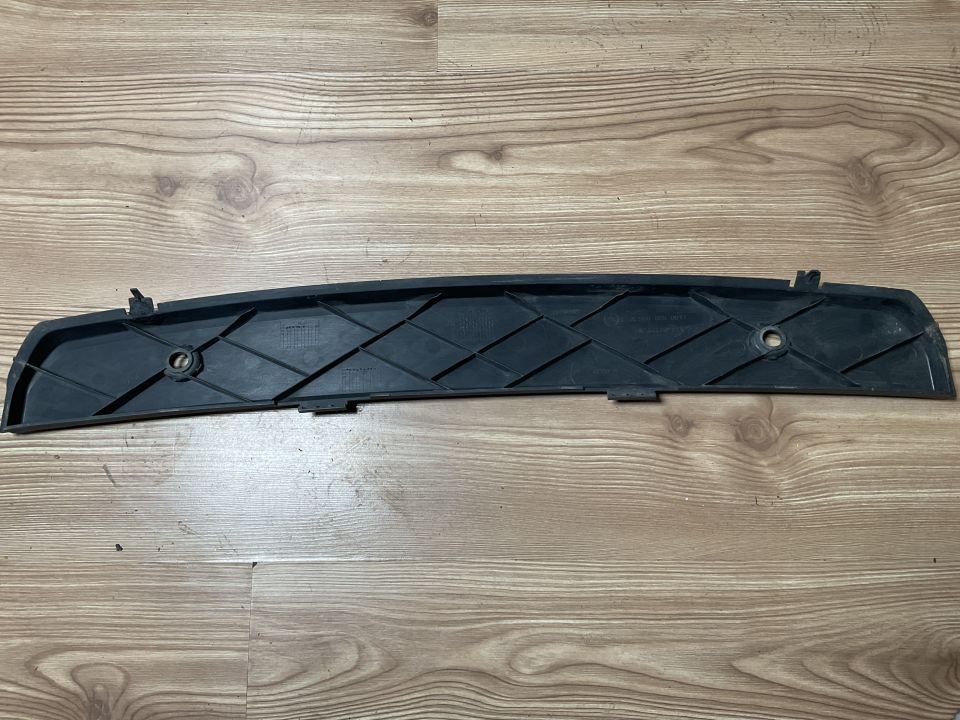 A9068850011 MERCEDES SPRİNTER ÖN TAMPON AYAK BASAMAK PLASTİĞİ ÇIKMA ORJİNAL