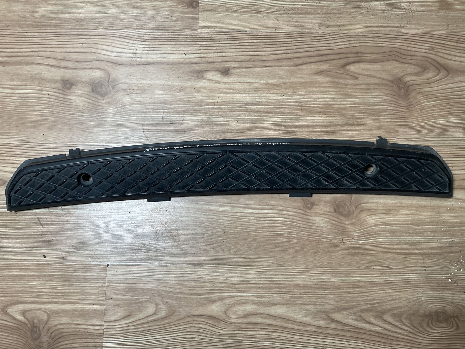 A9068850011 MERCEDES SPRİNTER ÖN TAMPON AYAK BASAMAK PLASTİĞİ ÇIKMA ORJİNAL