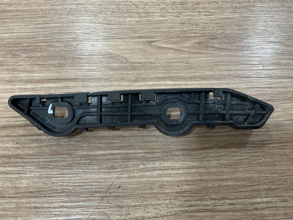 A1768852321 MERCEDES W176 SOL ÖN TAMPON BRAKETİ ÇIKMA ORJİNAL