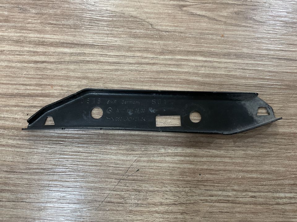 A1178850600 MERCEDES W117 CLA ÖN TAMPON SAĞ BAKALİTİ ÇIKMA ORJİNAL