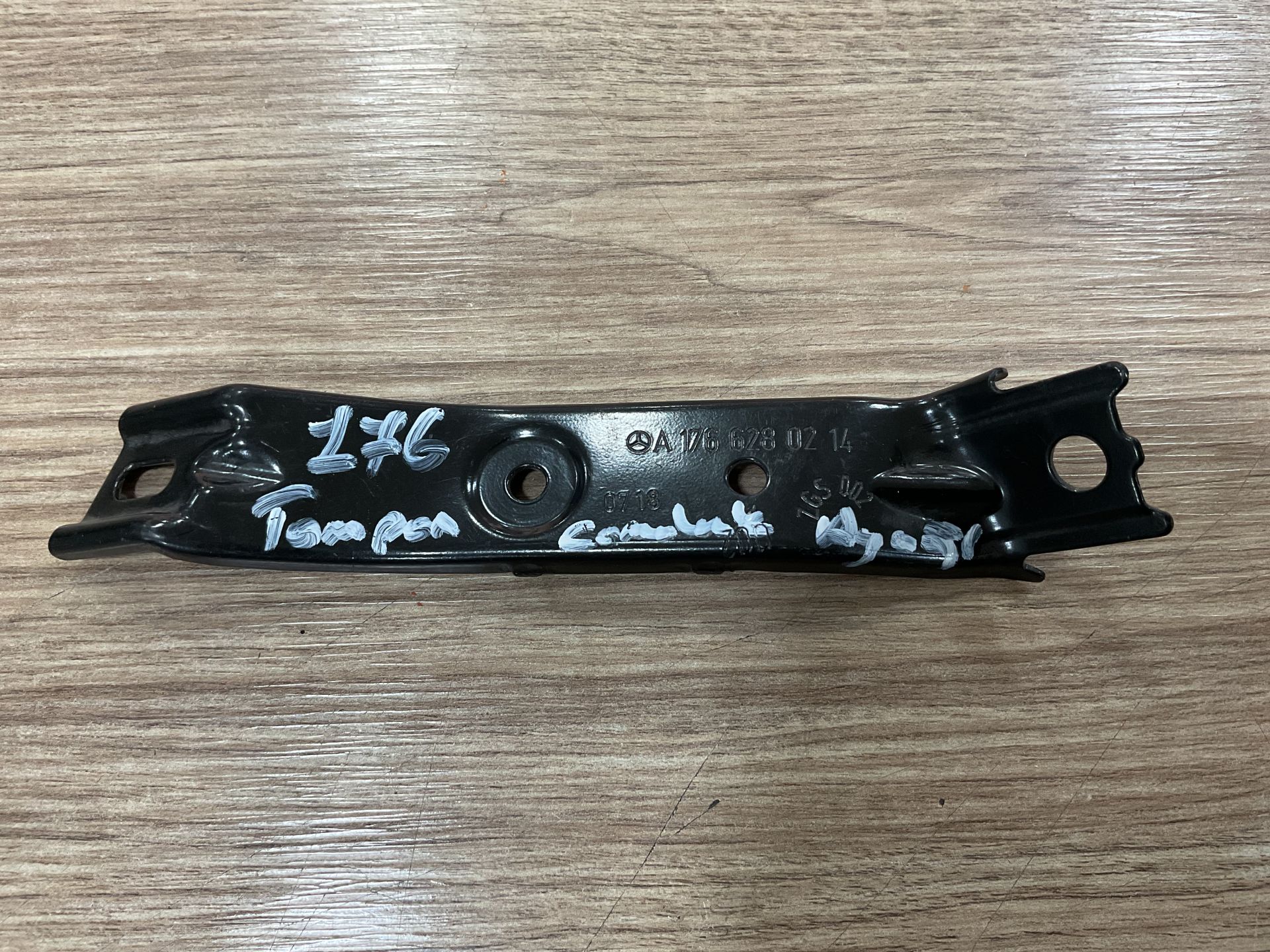 A1766280214 MERCEDES W176 A SAĞ TAMPON ÇAMURLUK AYAĞI ÇIKMA ORJİNAL