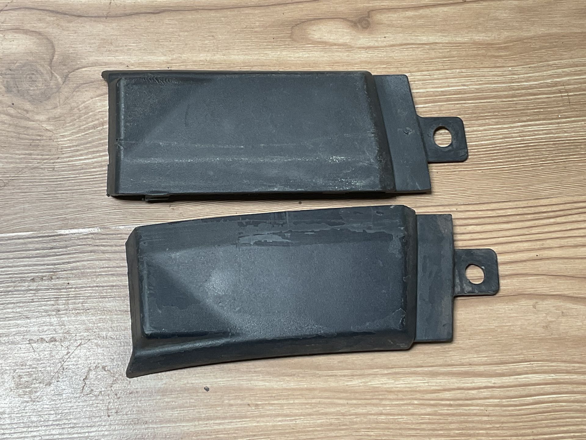 A9068802871 MERCEDES W906 W905 SAĞ ARKA TAMPON BRAKETI ÇIKMA ORJİNAL