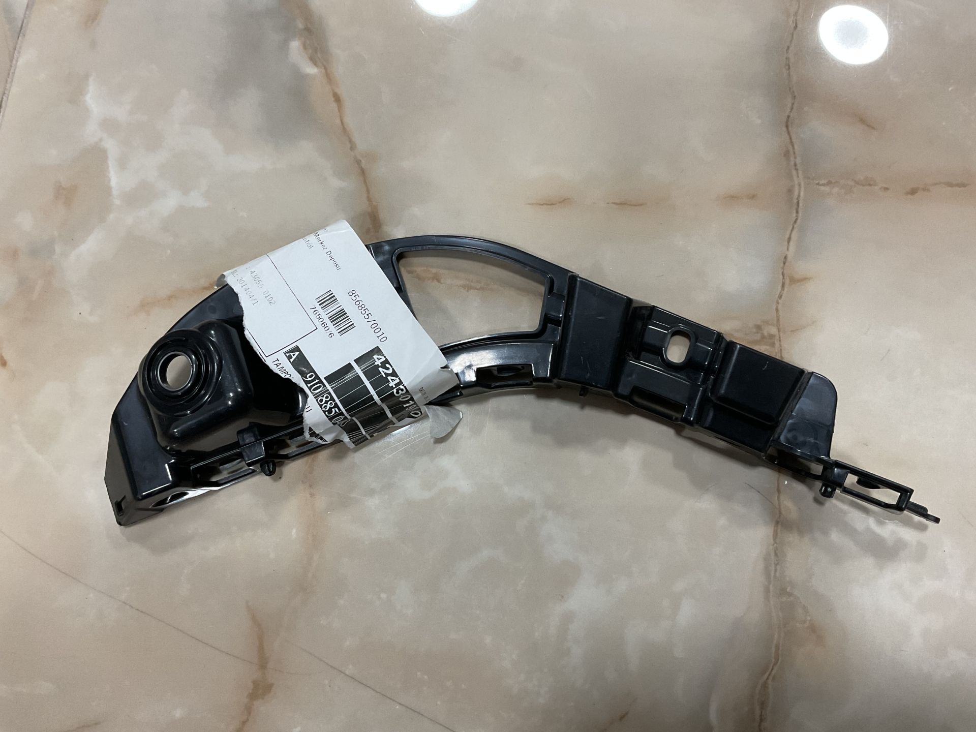 A9108850400 MERCEDES  W910 W907 SPRİNTER SOL ÖN TAMPON BRAKETİ SIFIR ORJİNAL