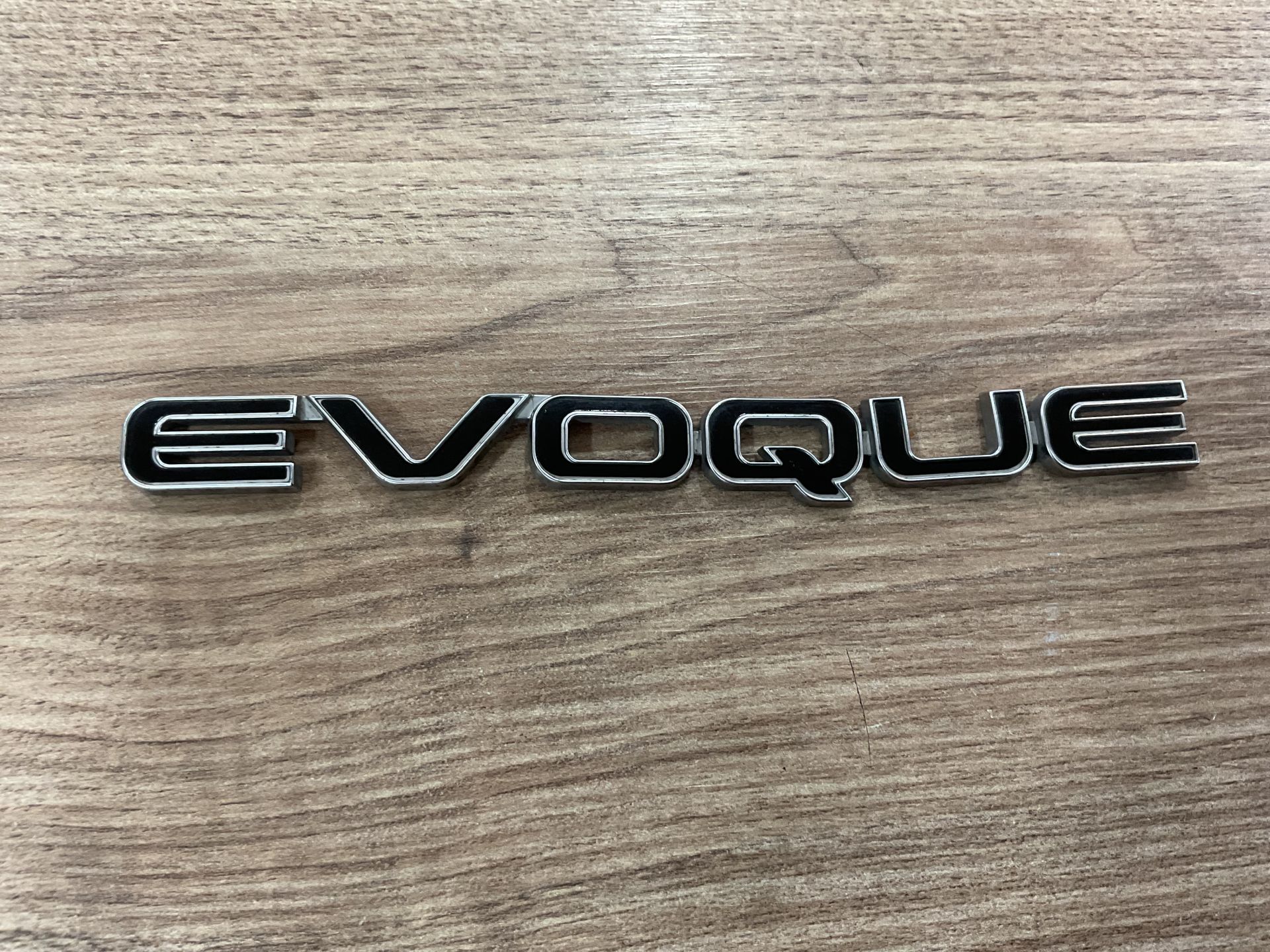 LR035433 RANGE ROVER L322 EVOUQE YAZISI ÇIKMA ORJ