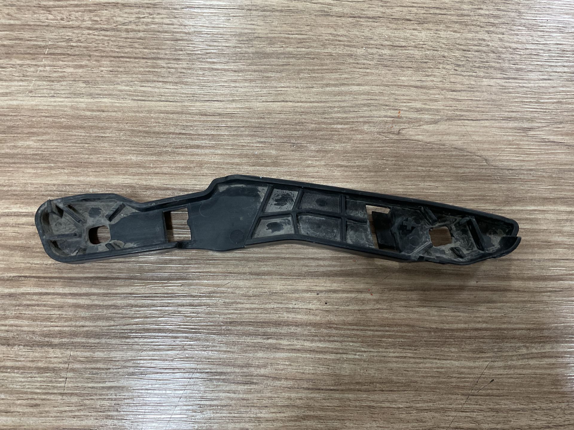 A2478857300 MERCEDES W247 B-CLASS SOL ÖN TAMPON BRAKETİ ÇIKMA ORJİNAL