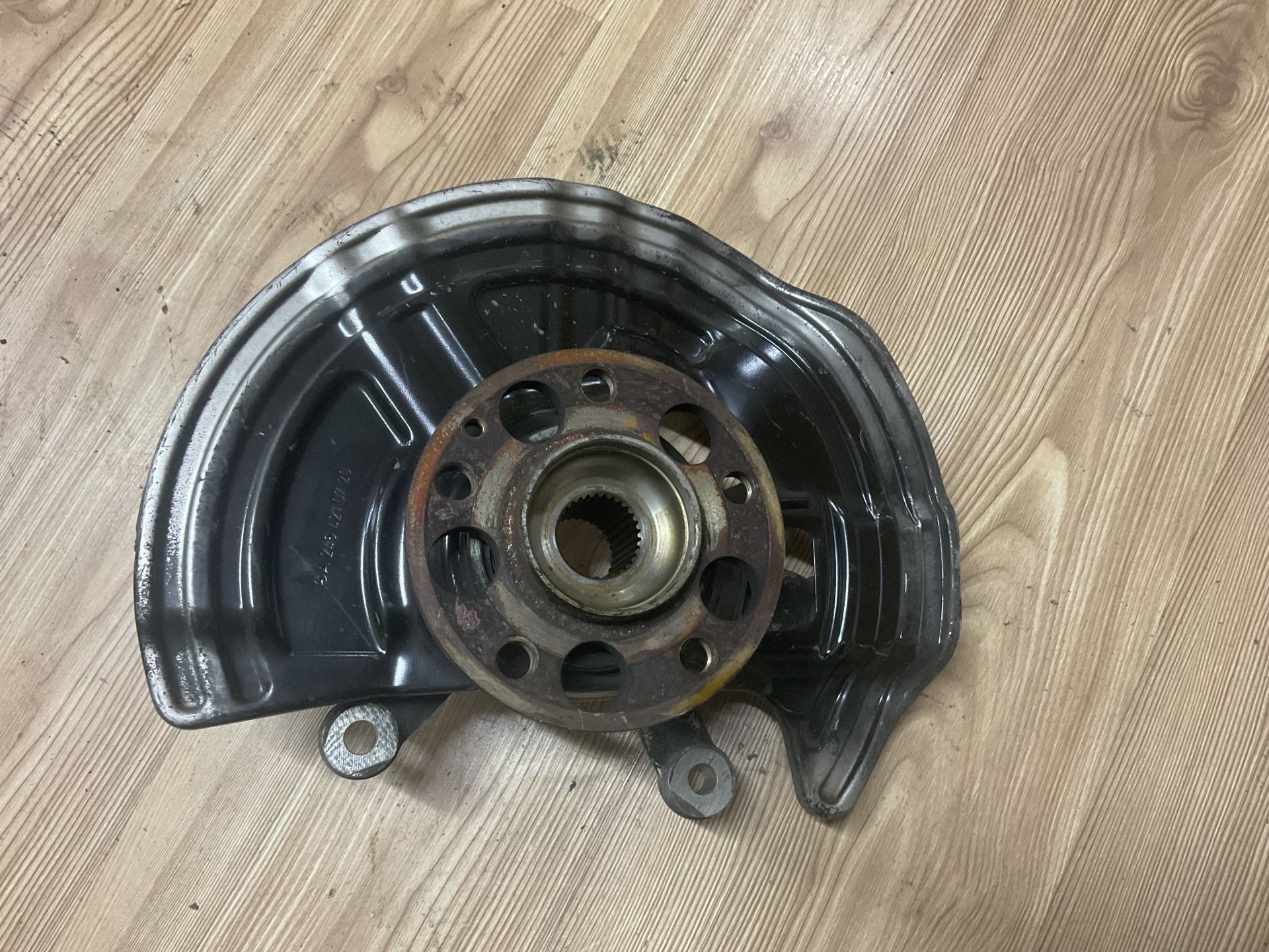 A2464210720 MERCEDES W246 ÖN SOL TAŞIYICI ÇIKMA ORJİNAL