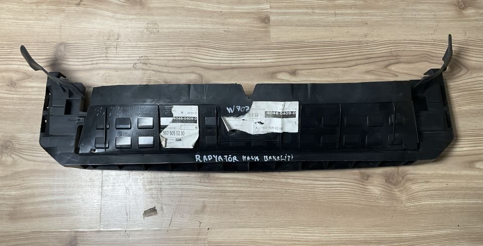 A9075050200 MERCEDES W907 SPRİNTER RADYATÖR HAVA BAKALİTİ SIFIR ORJİNAL