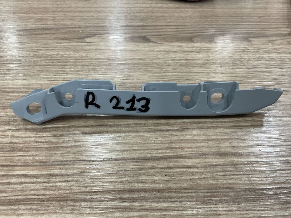 A2138850621 MERCEDES W213 E SERİSİ SAĞ TAMPON BAĞLANTI AYAĞI ÇIKMA ORJİNAL