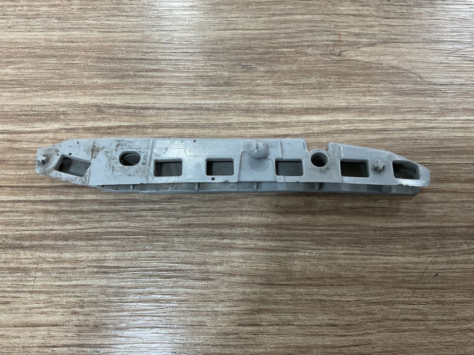 A2228850121 MERCEDES W222 S SERİSİ SAĞ TAMPON BAĞLANTI AYAĞI ÇIKMA ORJİNAL