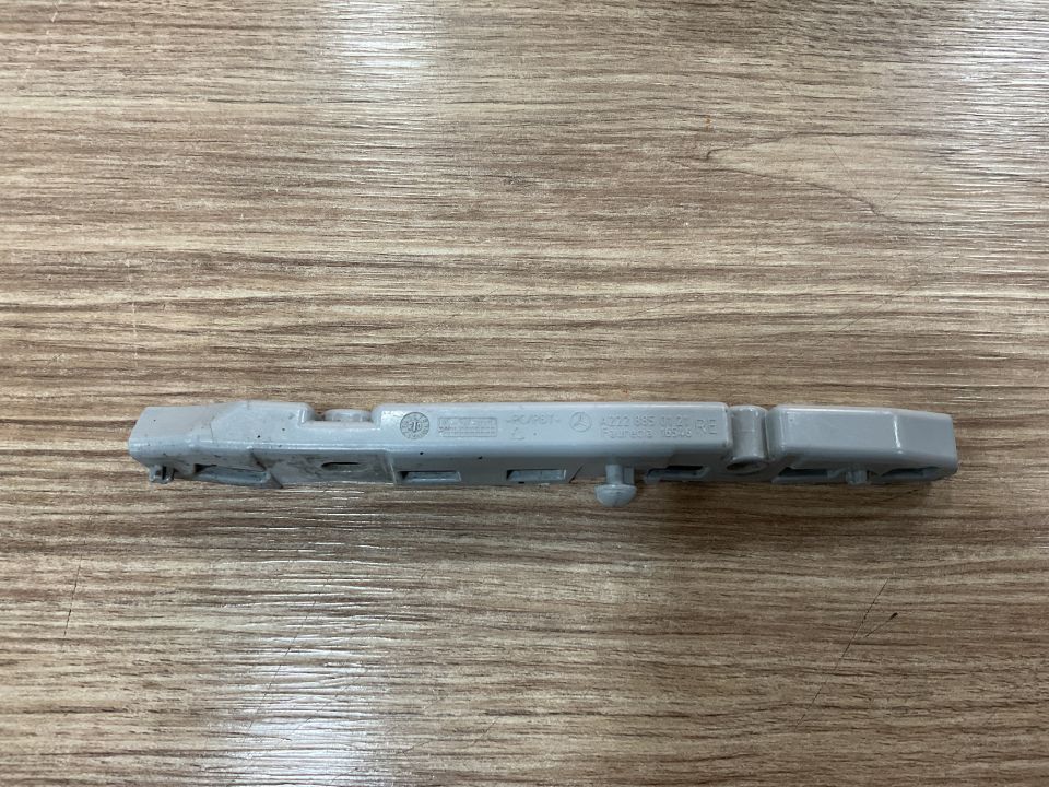 A2228850121 MERCEDES W222 S SERİSİ SAĞ TAMPON BAĞLANTI AYAĞI ÇIKMA ORJİNAL