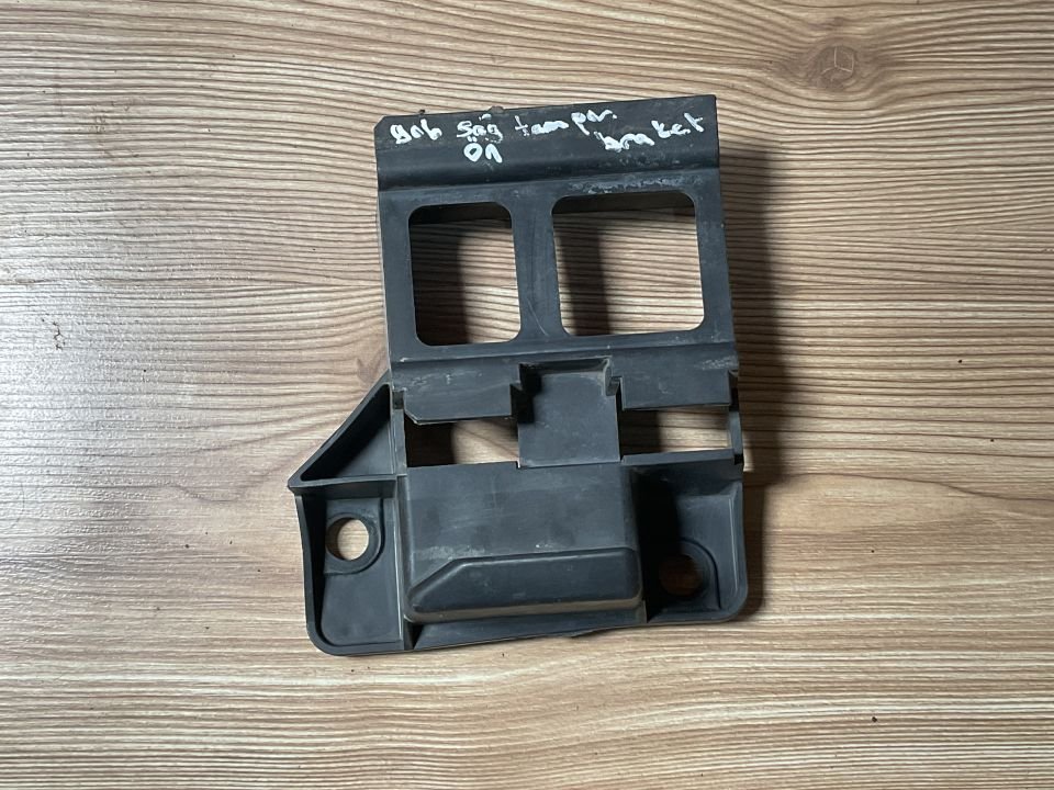 A9068850263 MERCEDES W906 SPRİNTER SAĞ ÖN TAMPON BRAKETİ ÇIKMA ORJİNAL