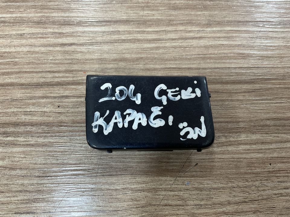 A2048850126 MERCEDES W204 C180 C200 AMG ÖN TAMPON ÇEKİ DEMİR KAPAĞI ÇIKMA ORJİNAL