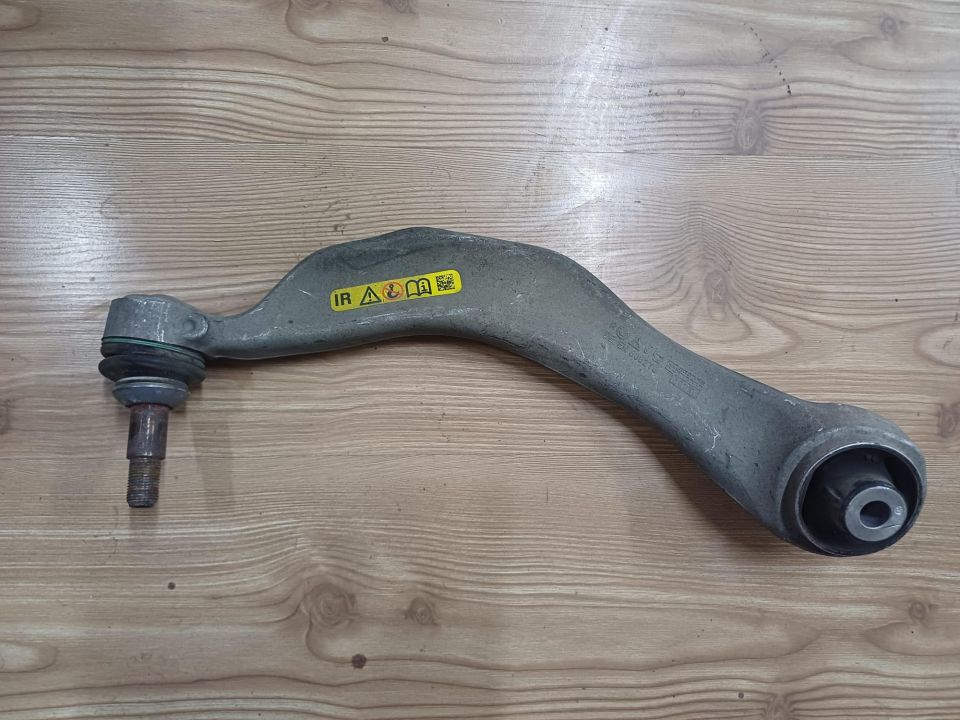 6775972 31126775972 BMW F10 SAĞ SALINCAK ÇIKMA ORJİNAL