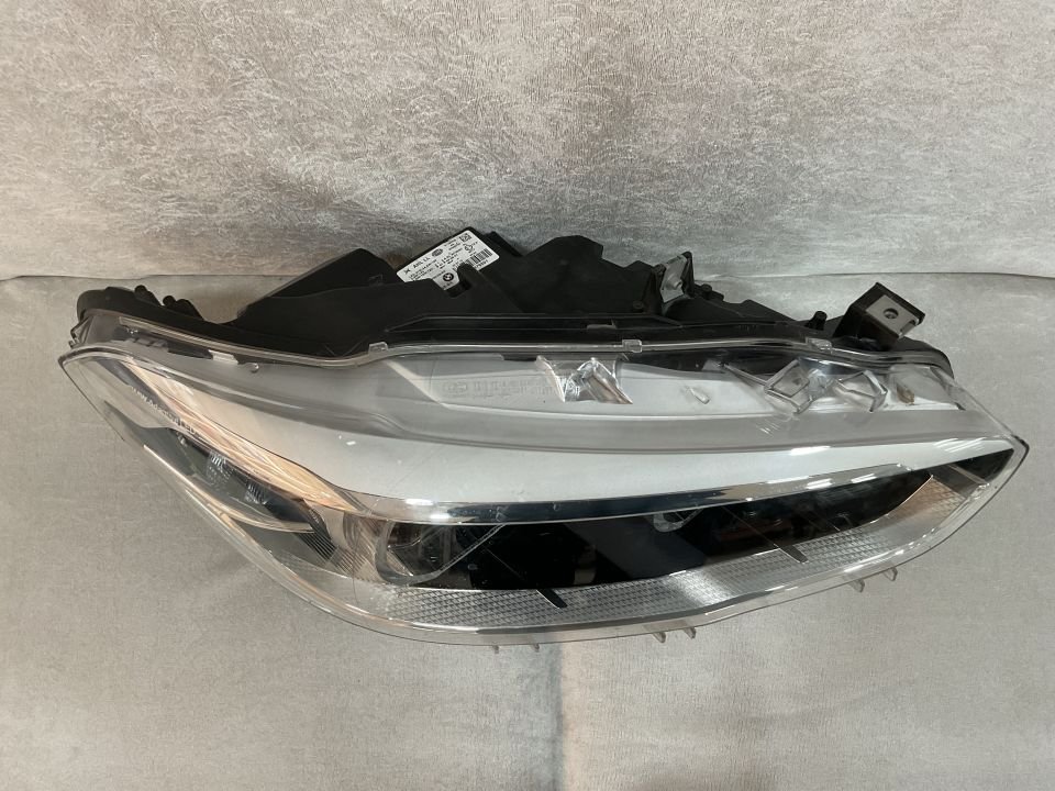 63117414146 7414146 BMW F20 F21 LCİ 1 SERİSİ SAĞ ADAPTİVE LED FAR ÇIKMA ORJİNAL