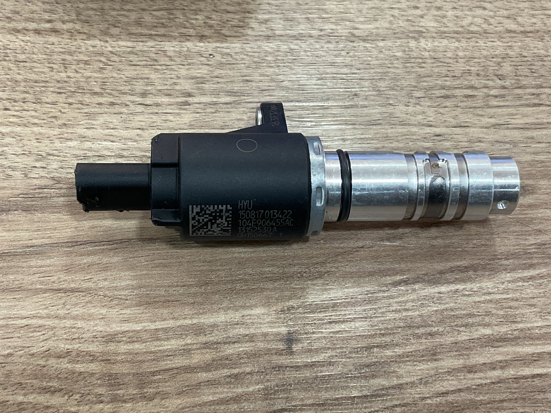 304E906455 SKODA EKSANTRİK MİLİ YAĞ KONTROL VALFİ SIFIR ORJ