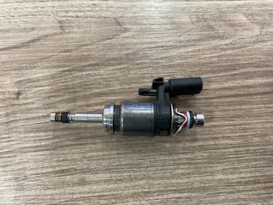 04E906036 VW GOLF 7 YAKIT ENJEKTÖRÜ ÇIKMA ORJ