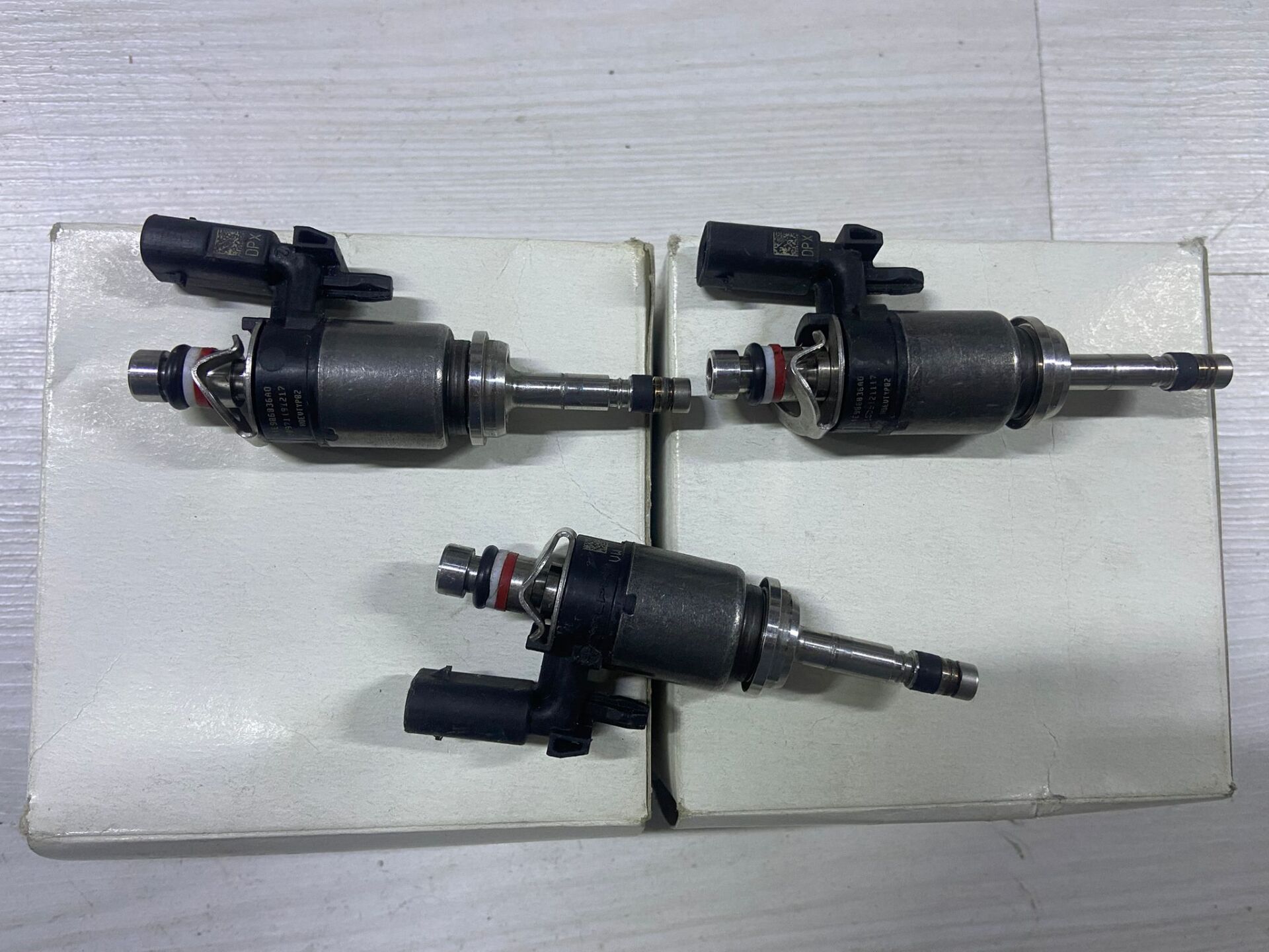 04E906036 VW GOLF 7 TİGUAN PASSAT YAKIT ENJEKTÖRÜ SIFIR ORJİNAL