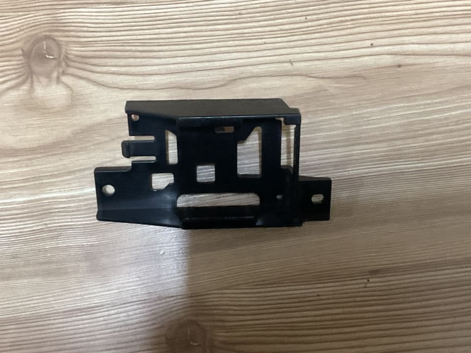 A2218851167 MERCEDES W221 S SERİSİ RADAR BEYİN YUVASI ÇIKMA ORJİNAL