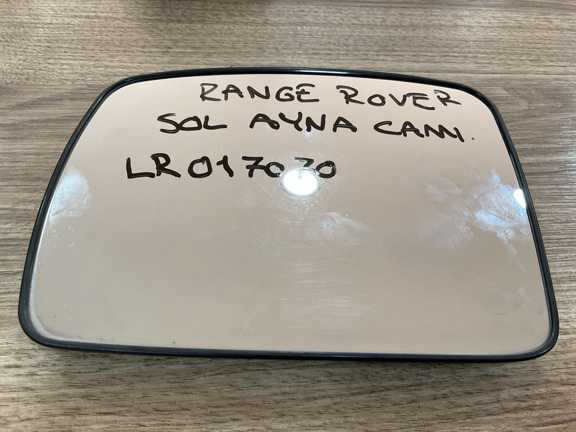 LR017070 RANGE ROVER SOL AYNA CAMI ÇIKMA ORJ