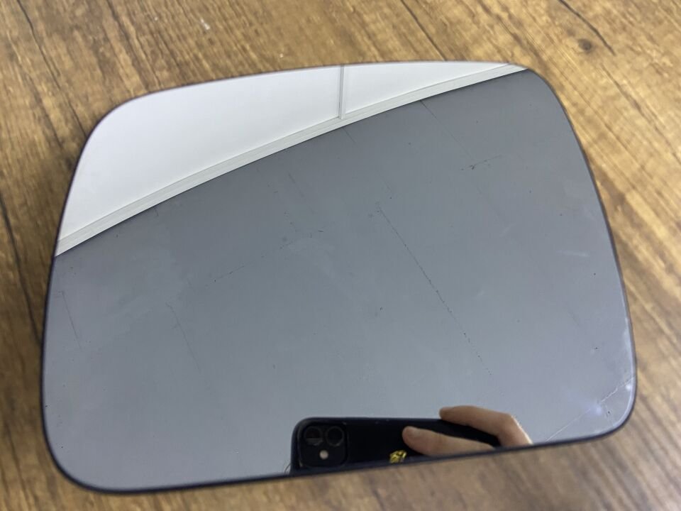 LR013775 RANGE ROVER SPORT DİSCOVERY KARARTMASIZ ISITMALI SOL AYNA CAMI ÇIKMA ORJİNAL