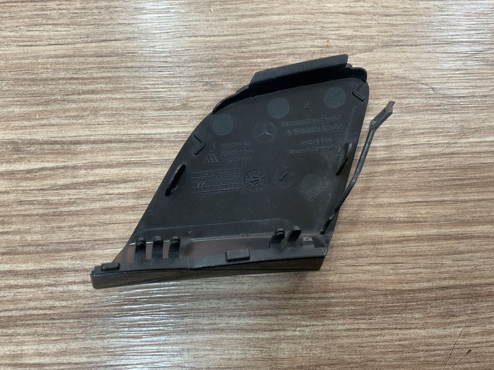 A1768853022 MERCEDES W176 A-CLASS ÖN TAMPON ÇEKİ DEMİR KAPAĞI ÇIKMA ORJİNAL