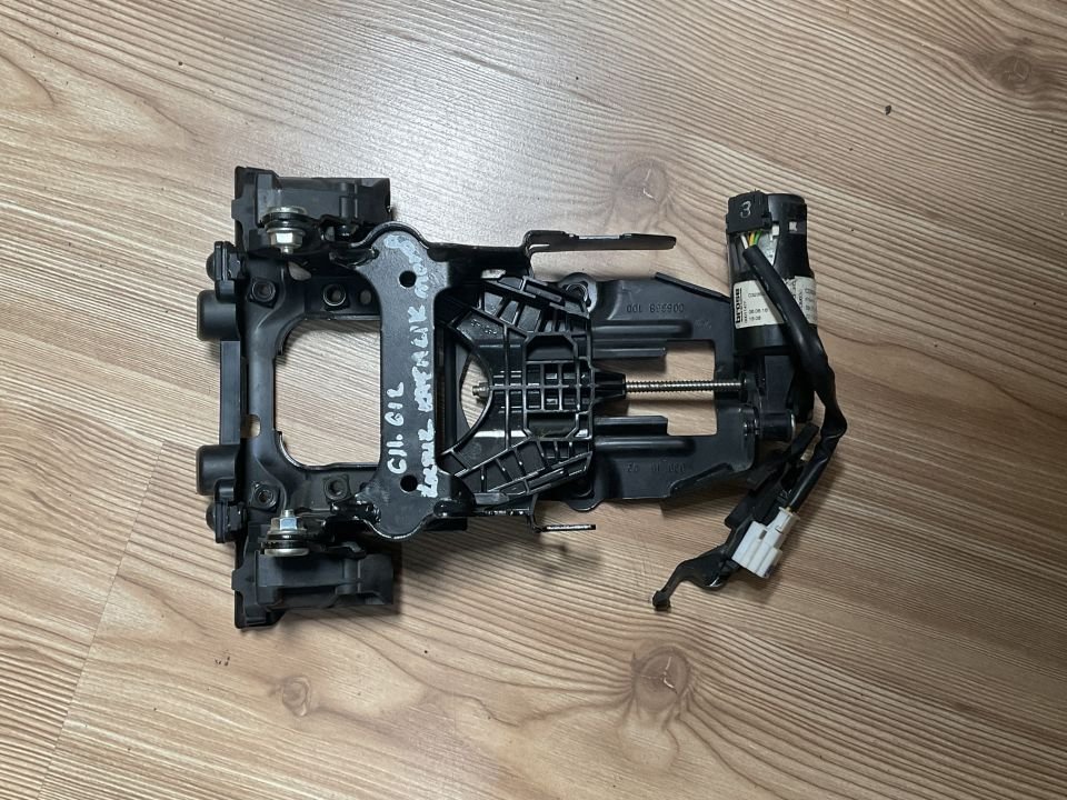 BMW G11 G12 SAĞ KOLTUK KAFALIK MOTORU ÇIKMA ORJİNAL